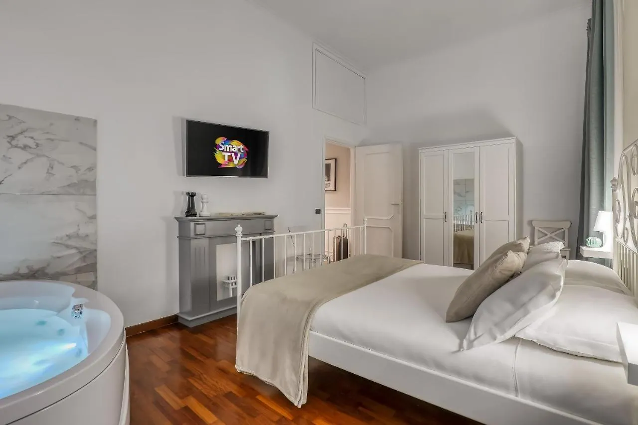 Atrhome Frattina Luxury Roma
