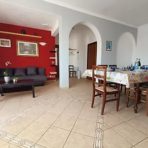 Apartamento Avellini - Delightful And Spacious With Terrace - Near Metro A Cornelia, Roma